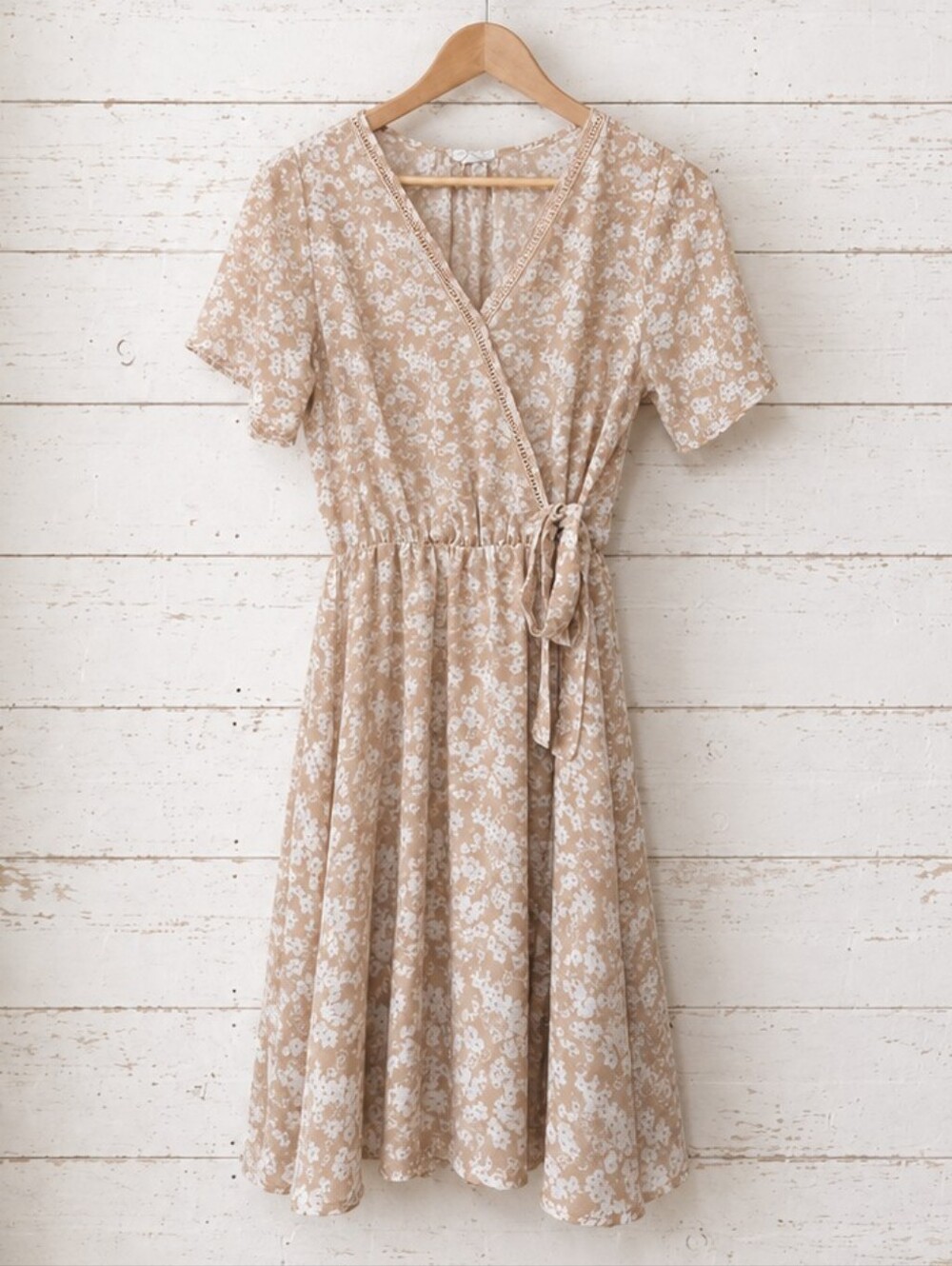 Sienna Sky Cream Floral Mini Dress Size L